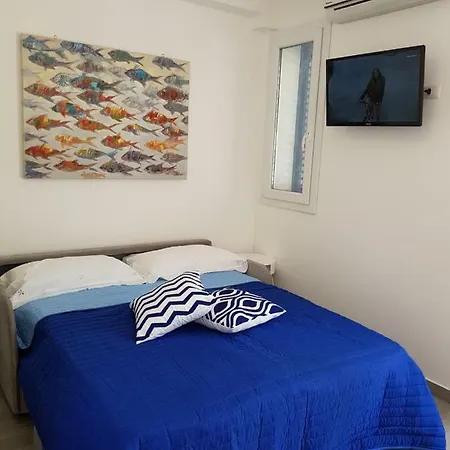 Apartment Royal Blue *
