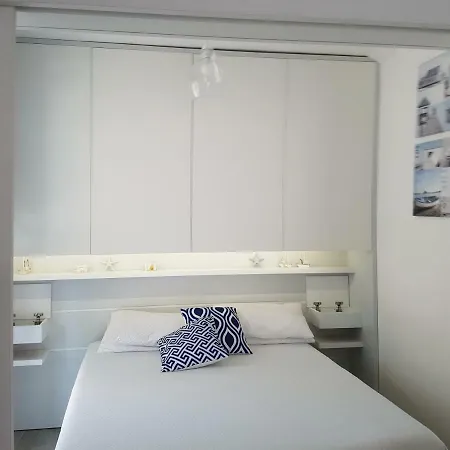 Apartment Royal Blue *